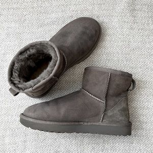 UGG Classic Mini II Boot in Gray size US 7